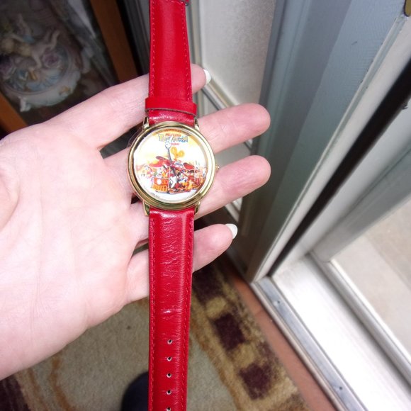 Disneyland Mickey\'s Toontown RARE Numbered Watch main image 7